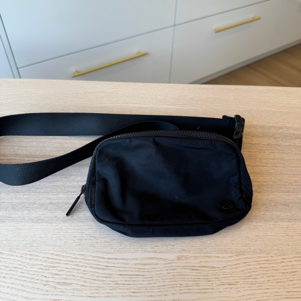 Small Black Lululemom everywhere belt bag